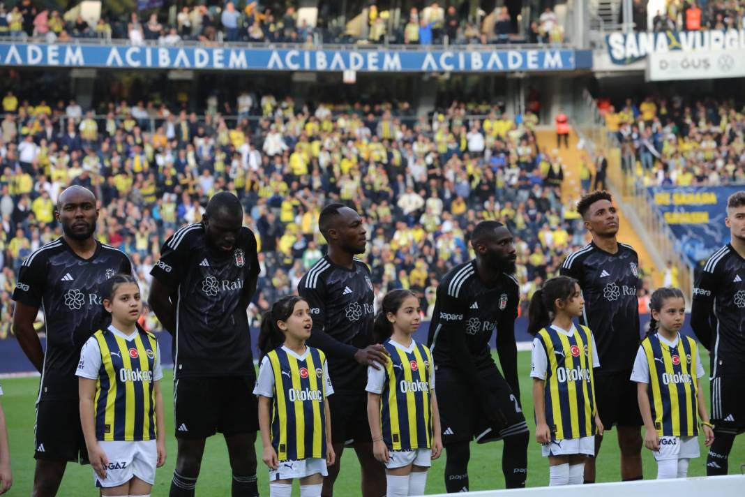 Fenerbahçe Beşiktaş derbisinde görülmemiş şey - Resim: 9